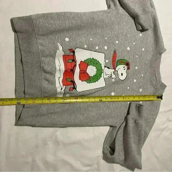 Snoopy Peanuts thin sweatshirt size small pre loved - Picture 5 of 7